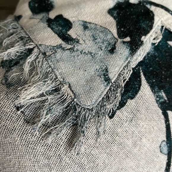 Raquel Allegra blue floral print button up shirt - Picture 3 of 7